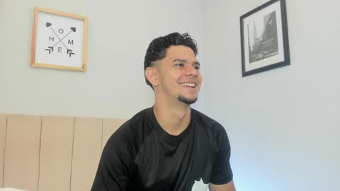 Snapshot of logan_9_ chatting on 05/26/26, 03:46 logan online show from 05/26/26, 03:46