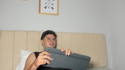 Snapshot of logan_9_ chatting on 06/30/26, 03:29 logan online show from 06/30/26, 03:29