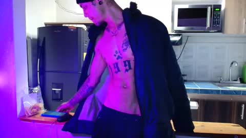 Logan online show from 10/15/25, 02:22