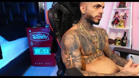 logan_hugh8 online show from 12/19/24, 08:55