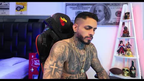 logan_hugh8 online show from 12/22/24, 05:21