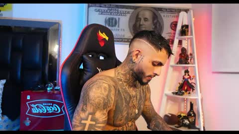 logan_hugh8 online show from 02/20/25, 03:45