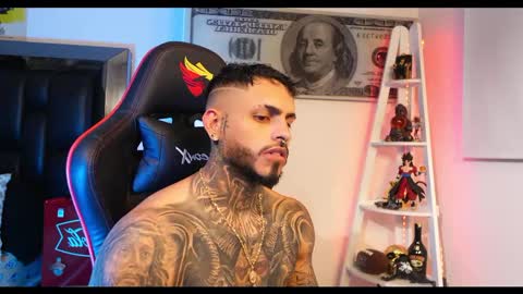 logan_hugh8 online show from 02/20/25, 06:50