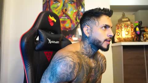 logan_hugh8 online show from 09/24/25, 04:27