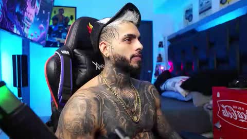 logan_hugh8 online show from 02/16/26, 10:28