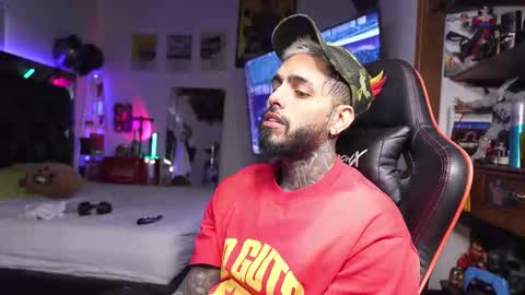 logan_hugh8 online show from 03/19/26, 05:06