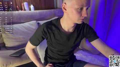 Snapshot of logan_mett chatting on 05/18/26, 03:51 Logan online show from 05/18/26, 03:51