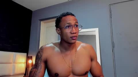 logan_varela online show from 01/03/25, 01:27