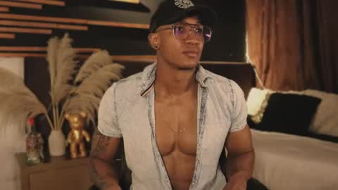 logan_varela online show from 01/23/25, 08:45