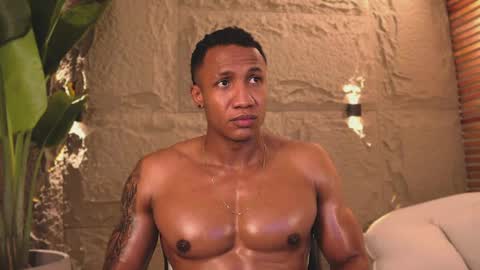 logan_varela online show from 03/07/25, 04:02