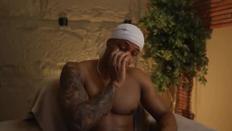 logan_varela online show from 10/24/25, 12:23