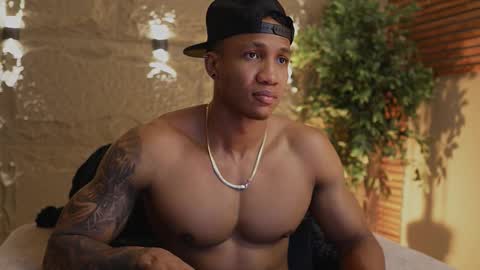 logan_varela online show from 11/21/25, 04:38