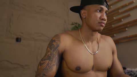 logan_varela online show from 02/09/26, 02:21