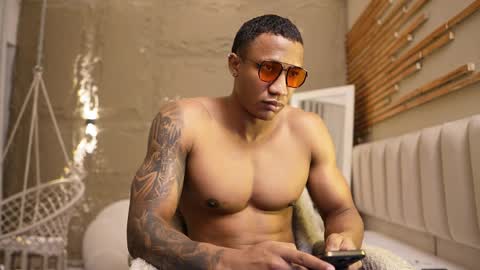 logan_varela online show from 04/04/26, 04:48