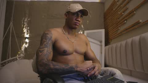 logan_varela online show from 04/06/26, 01:34