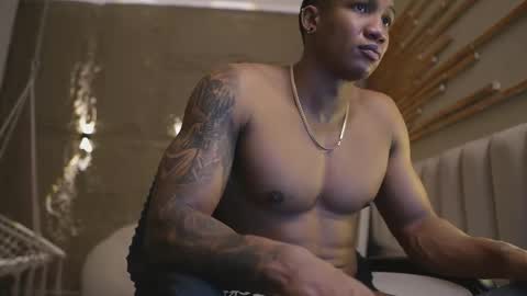 logan_varela online show from 04/16/26, 05:47