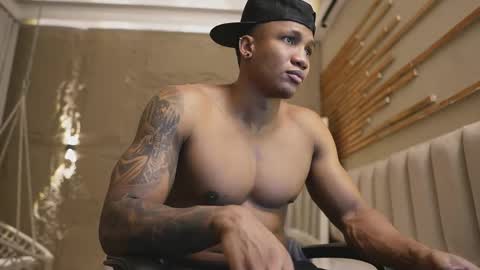 logan_varela online show from 04/22/26, 02:07