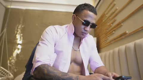 logan_varela online show from 04/23/26, 05:37