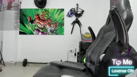 LOGAN WHITTERS online show from 04/27/26, 08:40