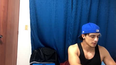 Snapshot of logan_x3 chatting on 01/16/25, 04:17 Logan online show from 01/16/25, 04:17