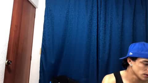 Snapshot of logan_x3 chatting on 01/24/25, 04:27 Logan online show from 01/24/25, 04:27