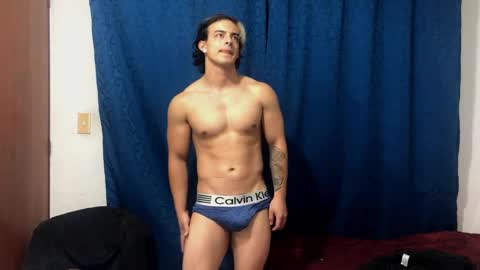 Snapshot of logan_x3 chatting on 01/28/25, 07:43 Logan online show from 01/28/25, 07:43