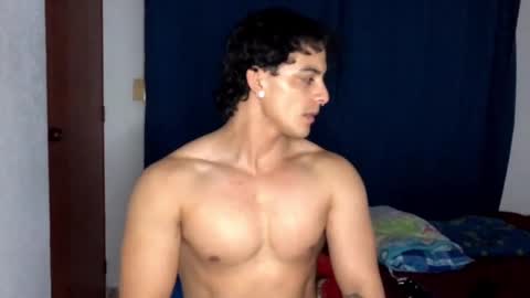 Snapshot of logan_x3 chatting on 03/08/25, 08:33 Logan online show from 03/08/25, 08:33