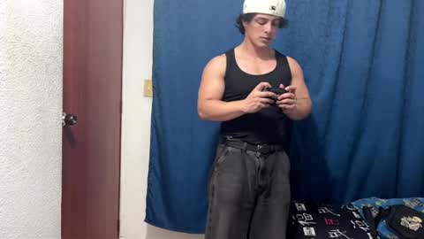 Snapshot of logan_x3 chatting on 09/12/25, 04:34 Logan online show from 09/12/25, 04:34