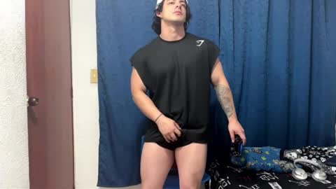 Snapshot of logan_x3 chatting on 09/18/25, 04:14 Logan online show from 09/18/25, 04:14