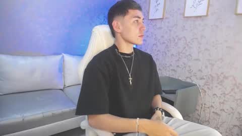 Loganfoster  online show from 01/05/26, 08:12