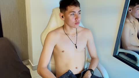 Loganfoster  online show from 01/08/26, 08:44