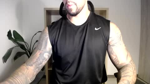 Snapshot of loganhod chatting on 05/19/26, 02:40 Logan Wolfp online show from 05/19/26, 02:40