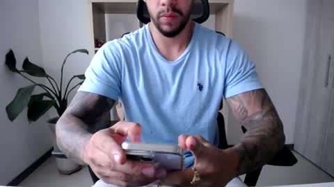 Logan Wolfp online show from 07/01/26, 11:04