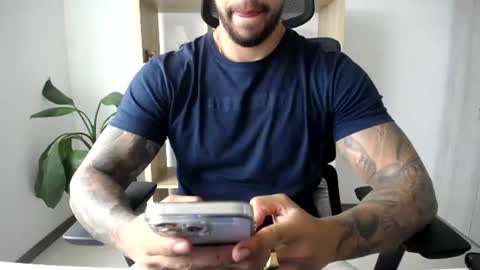 Logan Wolfp online show from 07/20/26, 10:01