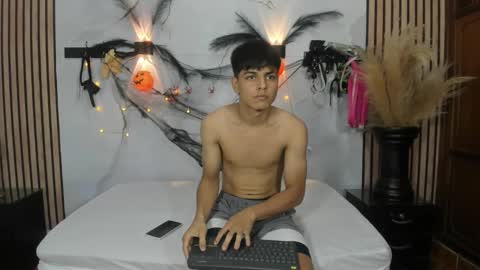 loganjhonson online show from 10/21/25, 02:45