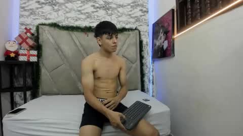 loganjhonson online show from 11/14/25, 02:54