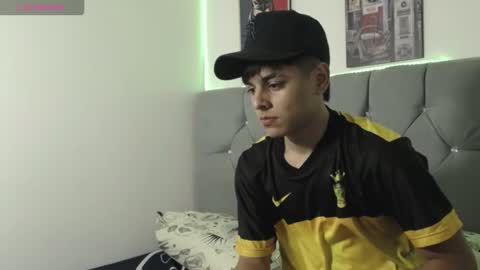 loganjhonson19 online show from 01/18/26, 03:21