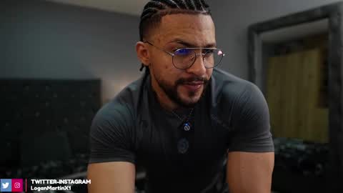 loganmartinx online show from 10/24/25, 09:33