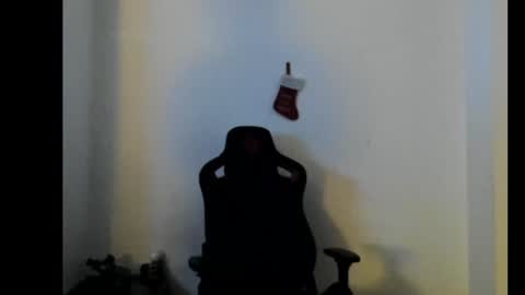 Snapshot of logannick chatting on 12/04/24, 08:01 Logan online show from 12/04/24, 08:01