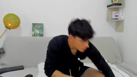 loganoficialx online show from 11/09/25, 02:04