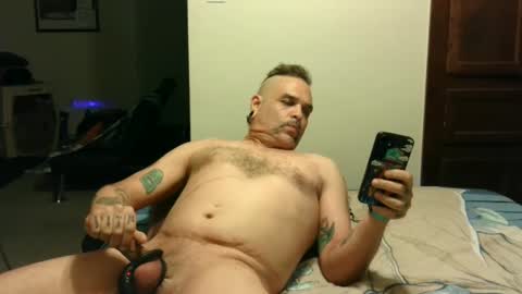 Snapshot of loganreaves69 chatting on 10/07/25, 12:08 Logan Reaves online show from 10/07/25, 12:08