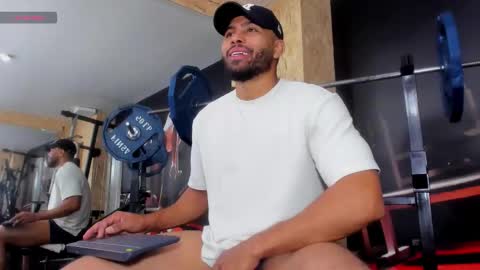 U can call me Logan online show from 09/15/25, 02:33