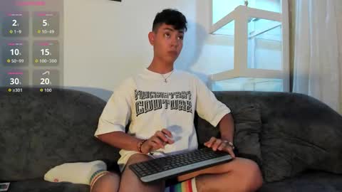 Snapshot of logantwink18 chatting on 09/13/25, 07:57 logantwink18 online show from 09/13/25, 07:57
