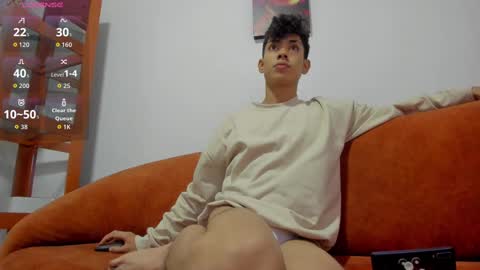 Snapshot of logantwink18 chatting on 10/16/25, 11:11 logantwink18 online show from 10/16/25, 11:11