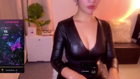 Mistress L online show from 05/13/26, 08:27