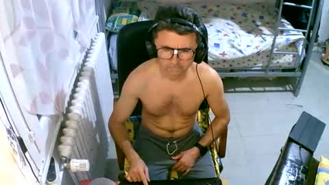 lokoum39 online show from 10/19/25, 06:41