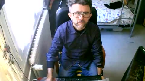 lokoum39 online show from 02/02/26, 12:48