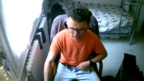 lokoum39 online show from 04/16/26, 12:17