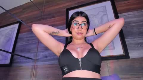 Sophia online show from 11/22/25, 01:32