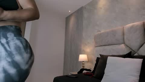 Snapshot of lola__sweet0591 chatting on 01/14/25, 10:17 Lola Sweet online show from 01/14/25, 10:17